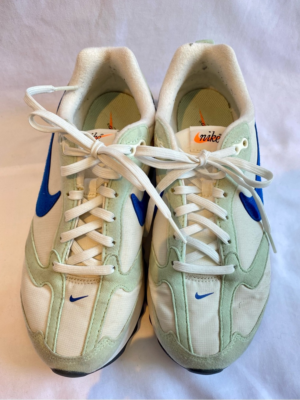 Nike Air Max Dawn, Pistachio Frost and Team Royal, size 7.5 - Picture 4 of 7